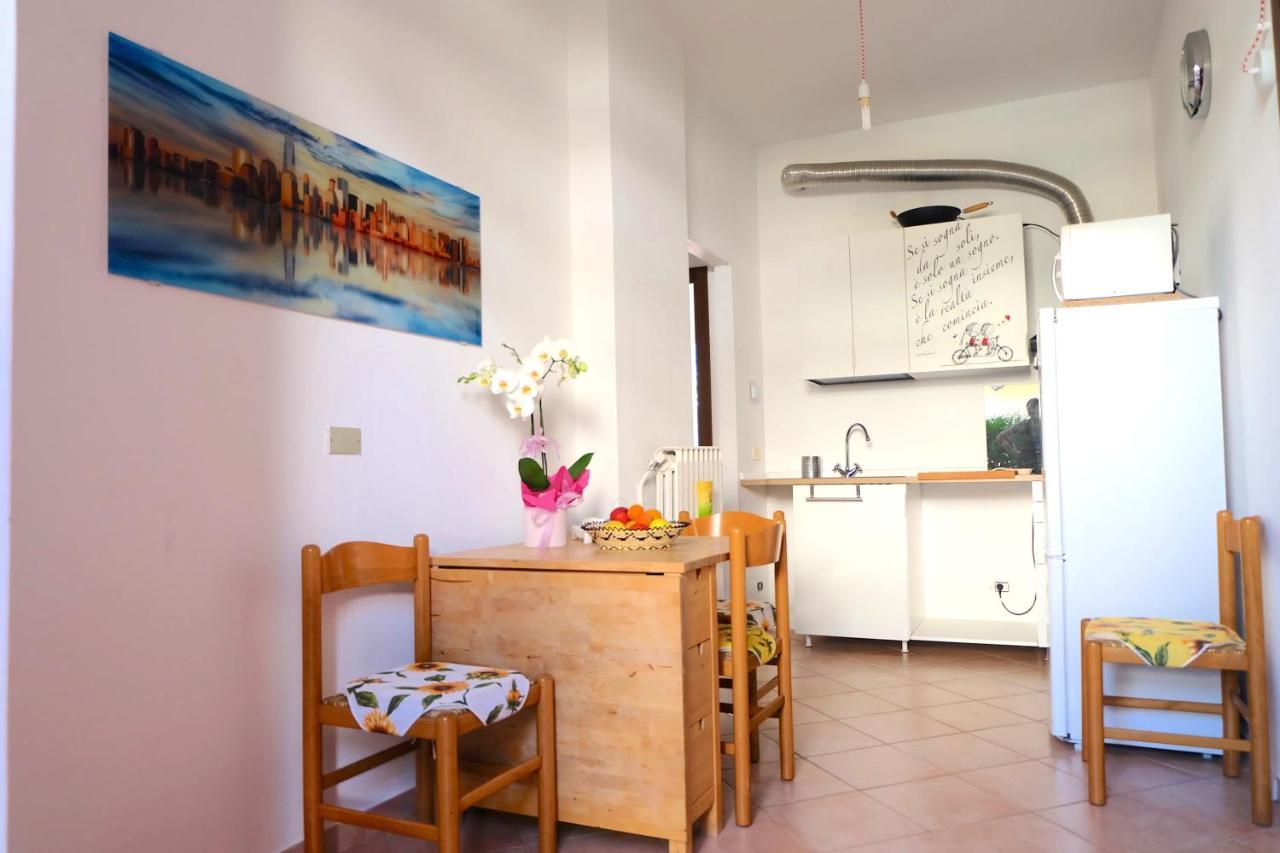 Aria Di Casa B&B Cantù Eksteriør bilde