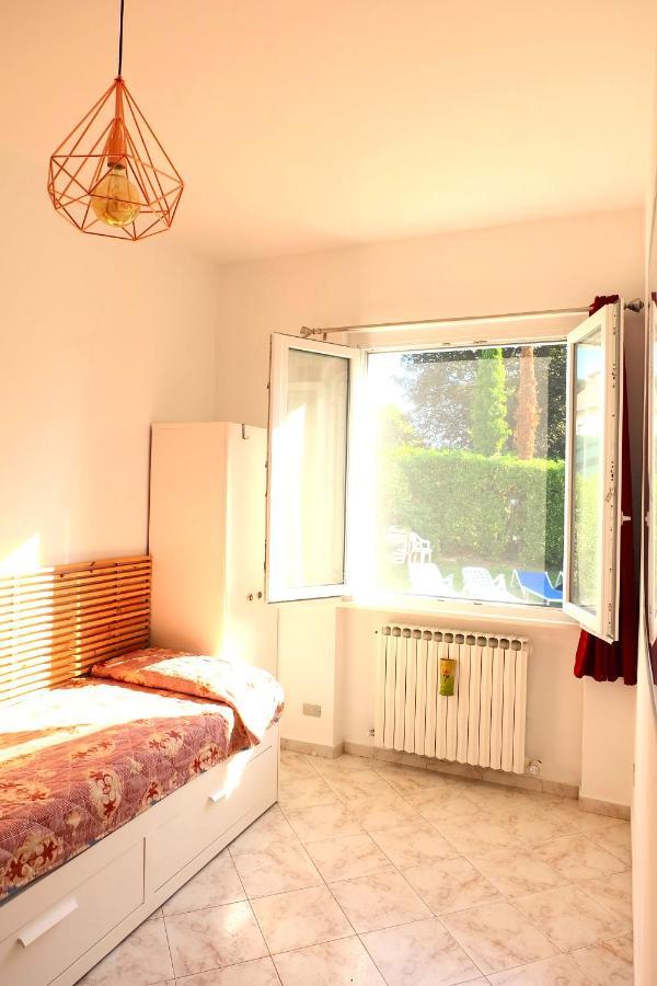 Aria Di Casa B&B Cantù Eksteriør bilde