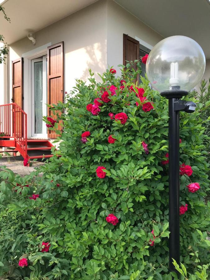 Aria Di Casa B&B Cantù Eksteriør bilde