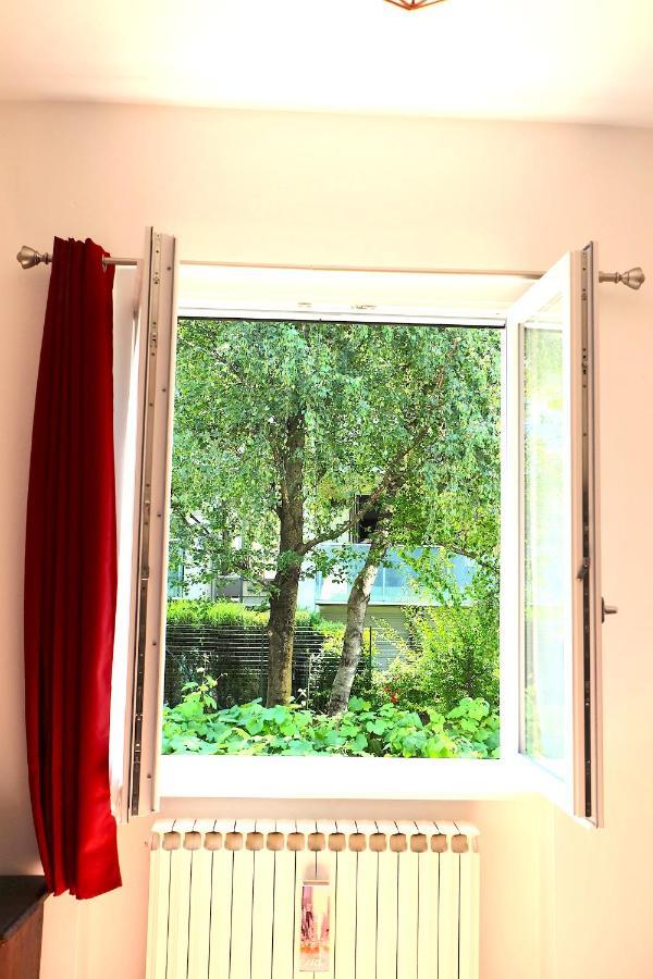Aria Di Casa B&B Cantù Eksteriør bilde