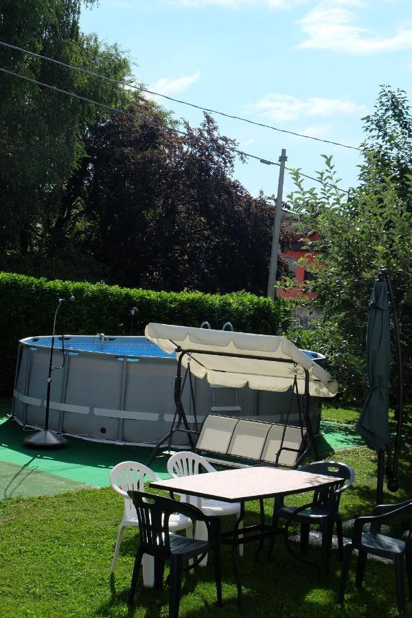 Aria Di Casa B&B Cantù Eksteriør bilde