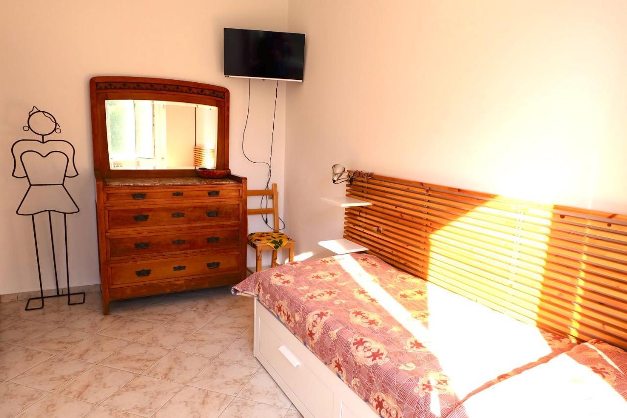Aria Di Casa B&B Cantù Eksteriør bilde